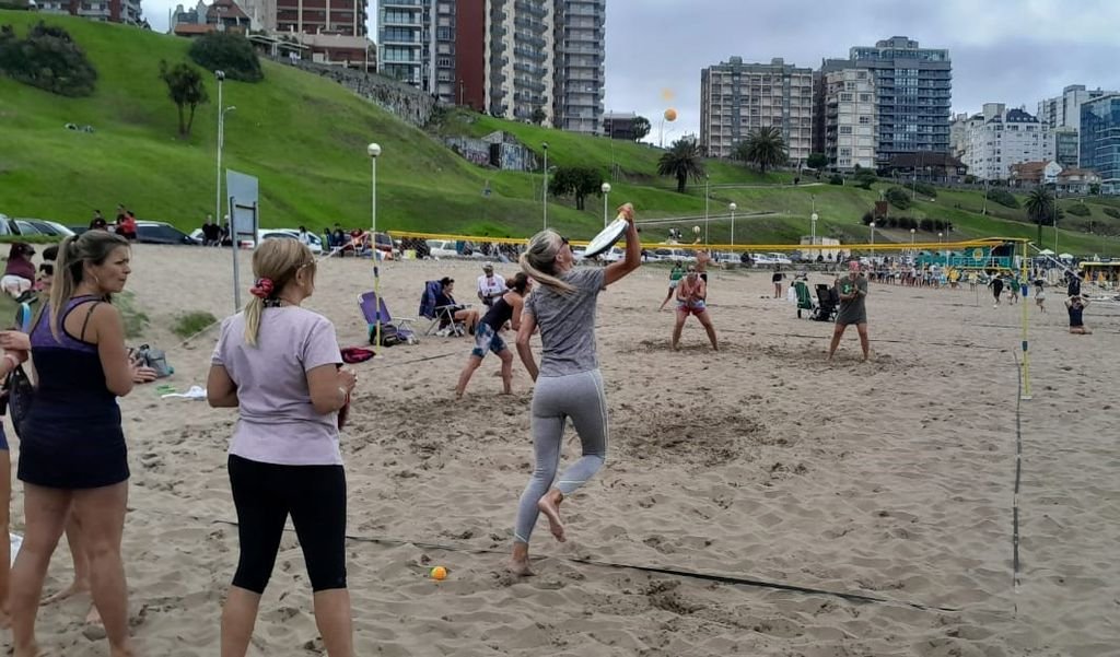 En este momento estás viendo Beach Tennis: HABRÁ COMPETENCIA NACIONAL EN MAR DEL PLATA