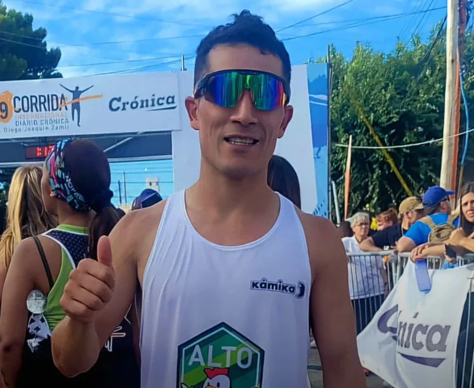 En este momento estás viendo Atletismo: JOAQUÍN ARBE Y MARIANA BORELLI SE ADJUDICARON LA CORRIDA DE COMODORO RIVADAVIA