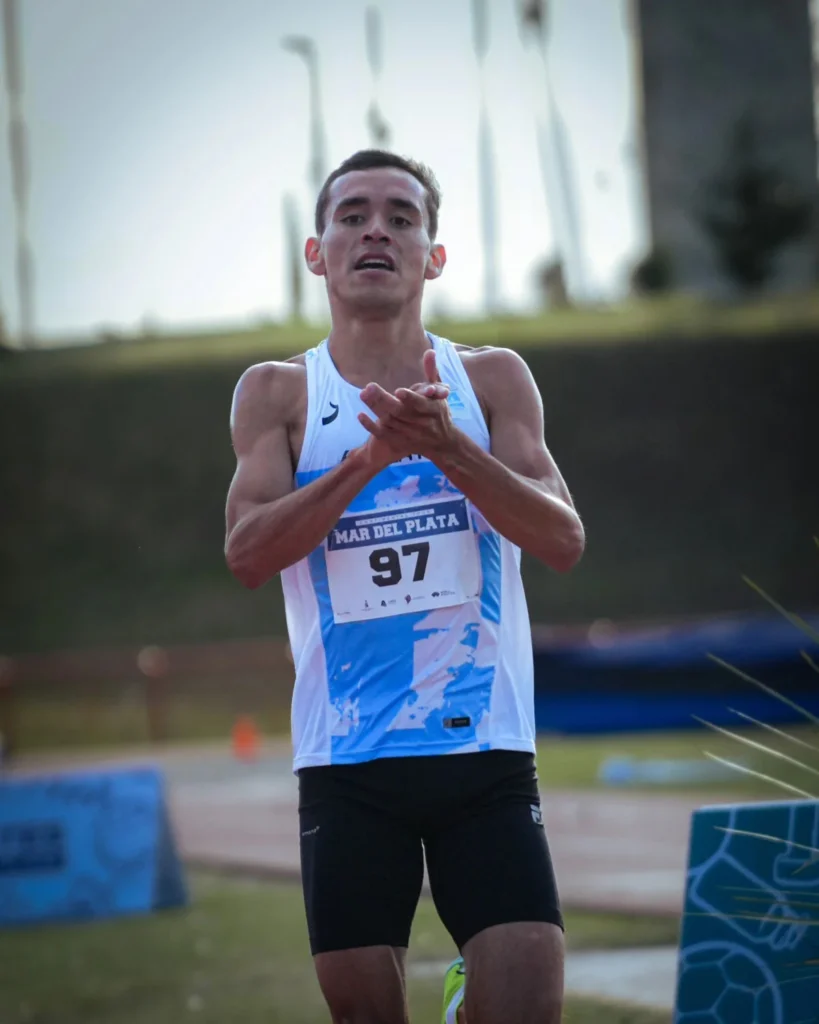 Atletismo: AGUSTÍN DA SILVA SE ADJUDICÓ EL PROVINCIAL DE 10.000 METROS EN MISIONES