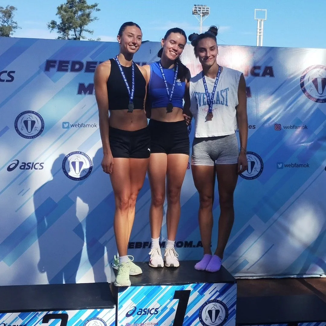 En este momento estás viendo Atletismo: MALENA GALVÁN Y MANUEL ROBLES BRILLARON EN EL SEGUNDO TORNEO FAM DE LA TEMPORADA