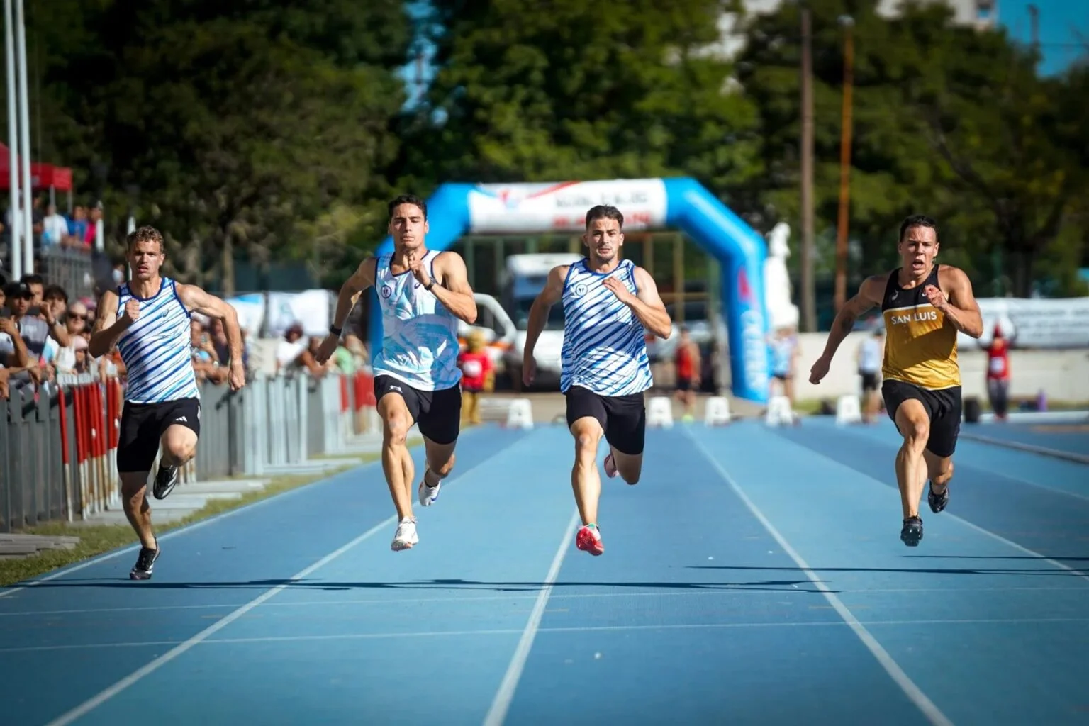 En este momento estás viendo Atletismo: FINALIZÓ EL 105º CAMPEONATO ARGENTINO QUE SE REALIZÓ EN CONCEPCIÓN DEL URUGUAY