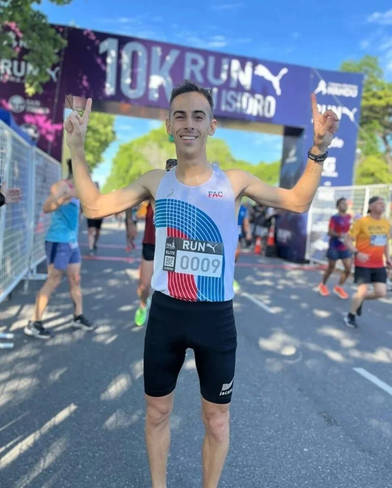 En este momento estás viendo Atletismo: DOBLETE DE JUAN DUTARI EN CÓRDOBA