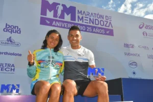 Lee más sobre el artículo Atletismo: BRUNO BARSOTTI Y ADELA BARRIOS SE IMPUSIERON EN MARATÓN INTERNACIONAL DE MENDOZA