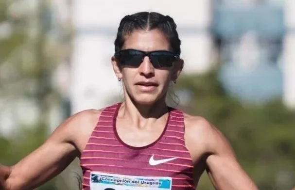 En este momento estás viendo Atletismo: DAIANA OCAMPO GANÓ EL MEDIO MARATÓN DE SANTIAGO DE CHILE