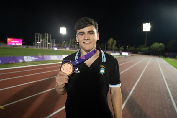 En este momento estás viendo Juegos ASU 2025: ATLETISMO | AGUSTÍN CARRIL SUMÓ UNA NUEVA MEDALLA DE BRONCE PARA LA DELEGACIÓN