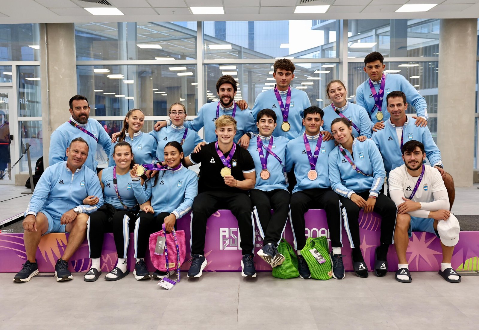En este momento estás viendo Juegos ASU 2025: CANOTAJE | VICENTE VERGAUVEN-BALTAZAR ITRIA Y AGUSTÍN SÁNCHEZ-PAULINA AMNERIS BARREIRO HUS GANARON SENDAS MEDALLAS DE ORO