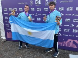 Lee más sobre el artículo Juegos ASU 2025: ESQUÍ ACUÁTICO | FRANCISCO GIORGIS GANÓ EL ORO Y BAUTISTA AHUMADA LA PLATA