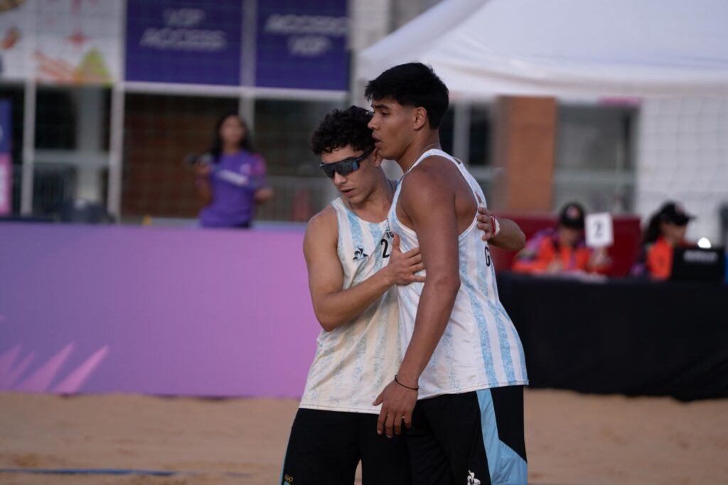 Juegos ASU 2025: VOLEY PLAYA | LA DUPLA MASCULINA FINALIZÓ EN EL CUARTO PUESTO Y LA FEMENINA EN EL NOVENO LUGAR