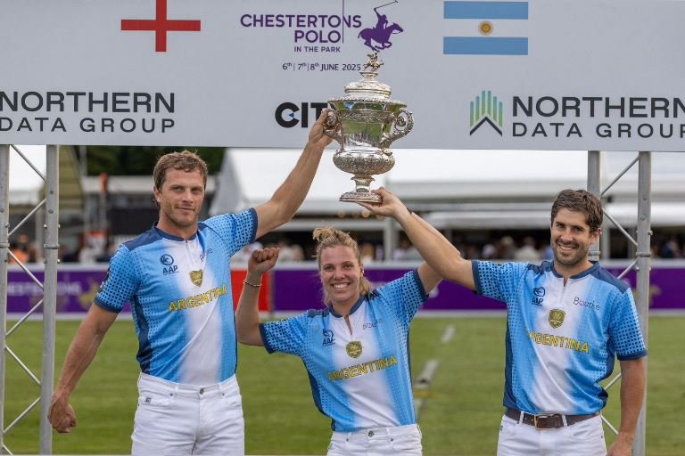 En este momento estás viendo Polo: ARGENTINA POLO TEAM GANÓ EN EL TRADICIONAL «CHESTERTONS POLO IN THE PARK»