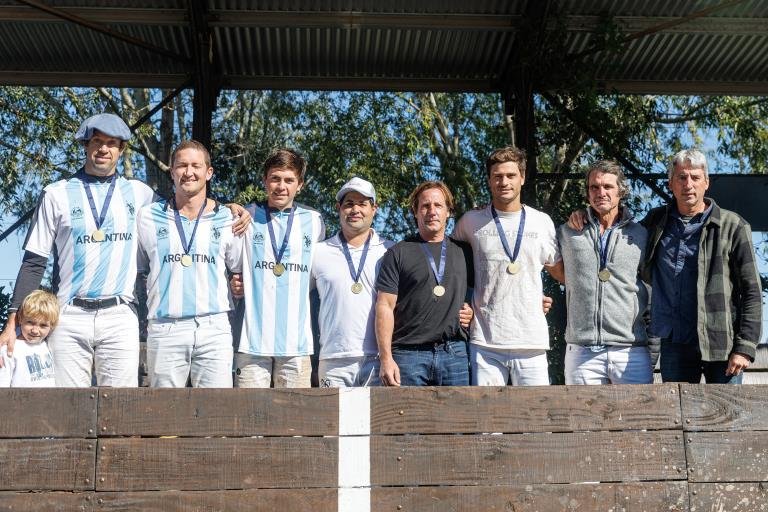 En este momento estás viendo Polo masculino: ARGENTINA CLASIFICÓ AL SEGUNDO MUNDIAL DE ARENA