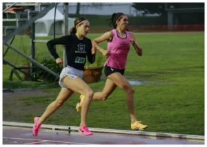 Lee más sobre el artículo Atletismo: DESTACADA MARCA EN LA PRUEBA DE LA MILLA DE MICAELA LEVAGGI EN MAR DEL PLATA