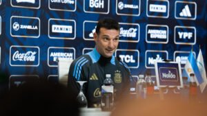 Lee más sobre el artículo Fútbol masculino: SCALONI Y LA EMOCIÓN DE UN PARTIDO MÁS QUE ESPECIAL