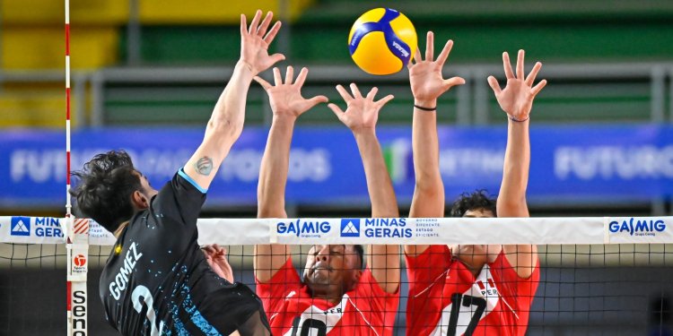 En este momento estás viendo Voley masculino: ARGENTINA VENCIÓ A PERÚ Y DEFINIRÁ LA COPA AMÉRICA FRENTE A BRASIL
