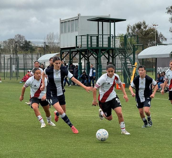 En este momento estás viendo Fútbol Femenino: FECHA 8 Y 9 | PARTIDOS DE FECHAS MEZCLADAS