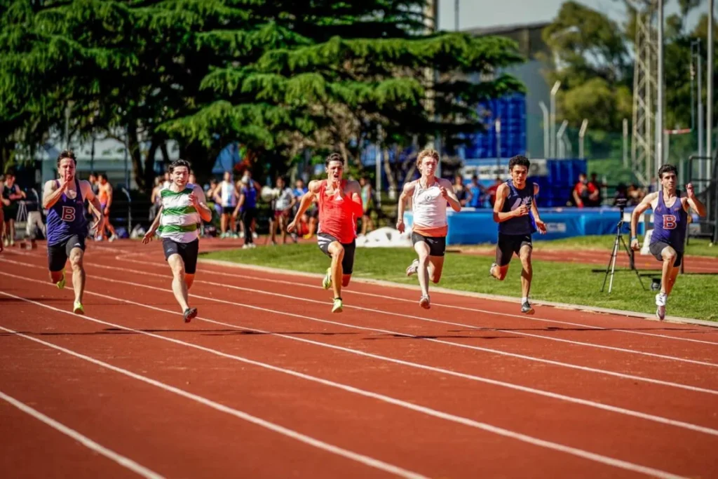 Atletismo: JUAN IGNACIO CIAMPITTI SE DESTACÓ EN EL TRONEO PRIMAVERA