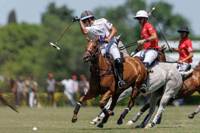 En este momento estás viendo Polo masculino: ABIERTO DE TORTUGAS | LA NATIVIDAD LA DOLFINA CLASIFICÓ A LA FINAL DEL TORNEO