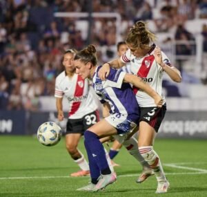 Lee más sobre el artículo Fútbol Femenino: LOS CUARTOS DE FINAL SE JUGARON CON ENTUSIASMO Y PASIÓN