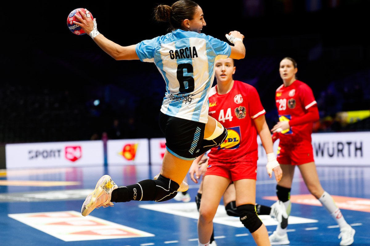 En este momento estás viendo Handball femenino: MUNDIAL DE ALEMANIA Y PAÍSES BAJOS | LA GARRA NO PUDO CON AUSTRIA EN EL SEGUNDO PARTIDO EN LA FASE GRUPOS