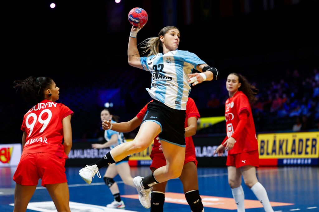 Handball femenino: MUNDIAL DE ALEMANIA Y PAÍSES BAJOS | LA GARRA SUPERÓ A EGIPTO Y CLASIFICÓ A LA MAIN ROUND