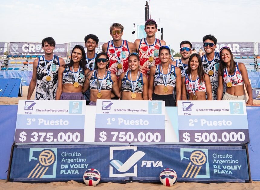 En este momento estás viendo Beach Volley: VICTORIA SANCER-MAIA NAJUL Y VALENTINO SALEMA-TOMÁS CAPOGROSSO GANARON LA ETAPA 4 DEL CIRCUITO ARGENTINO EN ROSARIO