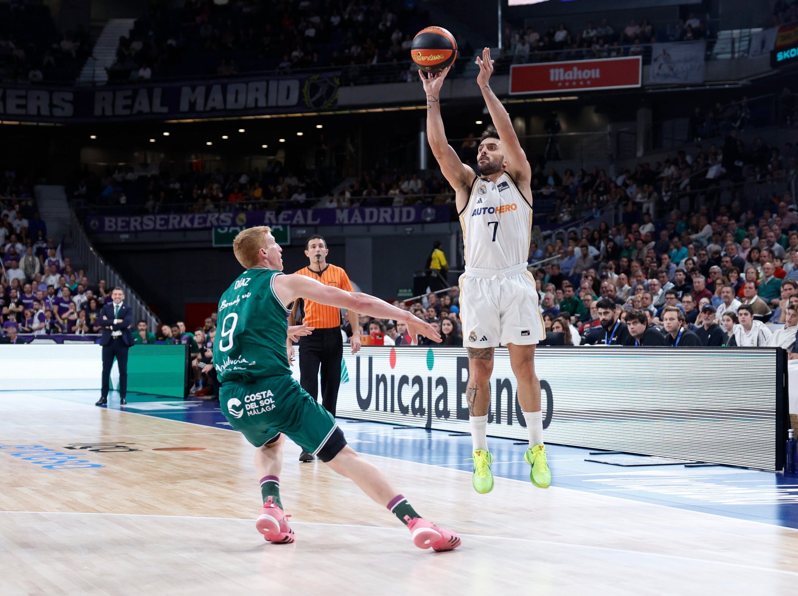 En este momento estás viendo Basket | EL REAL MADRID DE CAMPAZZO Y DECK JUGARÁN LAS SEMIFINALES DE LA COPA DEL REY DE BÁSQUET