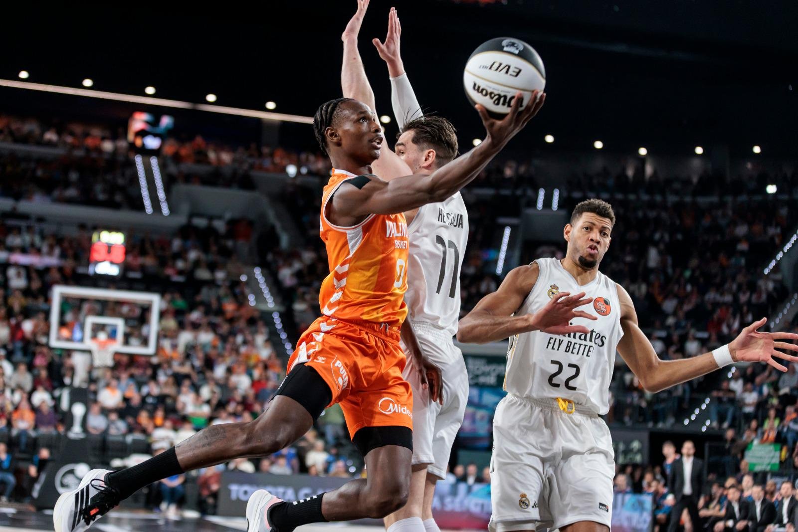 En este momento estás viendo Basket | CAMPAZZO Y DECK JUGARÁN LA FINAL DE LA COPA DEL REY
