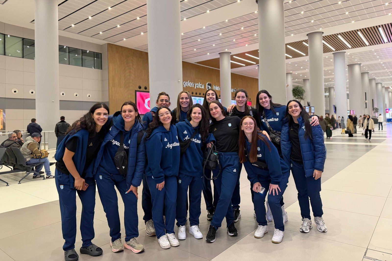 En este momento estás viendo Básquet femenino: LA SELECCIÓN ARGENTINA ESTÁ EN ESTAMBUL PARA JUGAR EL PREMUNDIAL