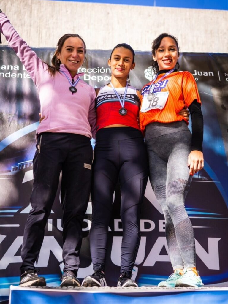 Atletismo: LORENA CUELLO E IGNACIO SÁNCHEZ GANARON LA CUARTA ETAPA DEL CIRCUITO CARRERAS 10 KM