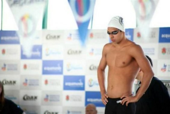 Lee más sobre el artículo Natación: MARTÍN CARRIZO AFUERA DE LOS JUEGOS