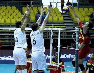 Lee más sobre el artículo Voley masculino: ARGENTINA GANÓ EN EL INICIO DEL PREOLÌMPICO