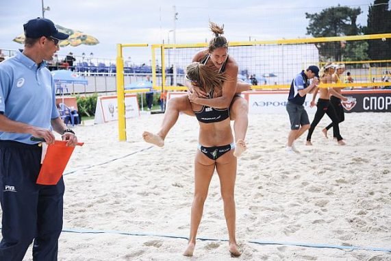 Lee más sobre el artículo Beach Voley: GRAN ACTUACIÓN DE GALLAY-KLUG EN RUSIA