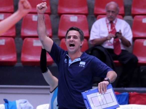 Handball femenino: CAMBIO DE DT EN LAS PANTERITAS, GUILLERMO CÁCERES REEMPLAZA A MAURA SILVESTRE
