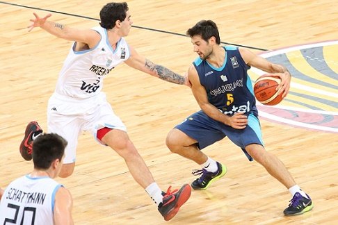 Lee más sobre el artículo Basquet masculino: BUEN PRIMER PASO ARGENTINO EN EL SUDAMERICANO