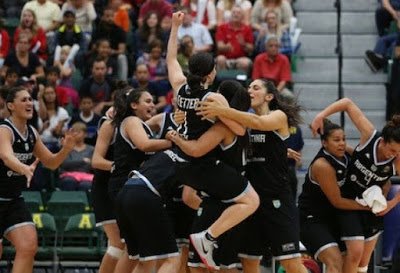 Lee más sobre el artículo Basquet: LA SELECCIÓN FEMENINA «LAS GIGANTES» LE GANÓ A BRASIL POR SEGUNDA VEZ EN EL TORNEO Y OBTUVO EL BRONCE EN EL CAMPEONATO FIBA AMÉRICAS 2015