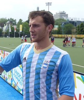 Lee más sobre el artículo Hockey sobre Césped: DECLARACIONES DE CARLOS RETEGUI Y LUCAS VILA; TAMBIÉN HABLARON UN CANADIENSE Y UN BRASILEÑO