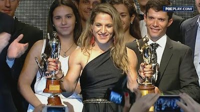 Lee más sobre el artículo Eventos: PAULA PARETO FUE ELEGIDA OLIMPIA DE ORO 2015